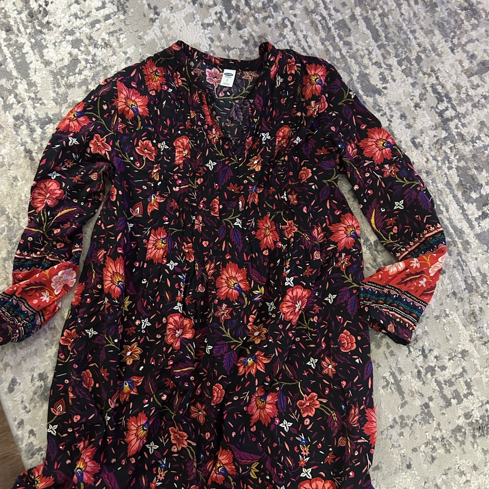 Old Navy Floral Long Sleeve Dress - Black and Red